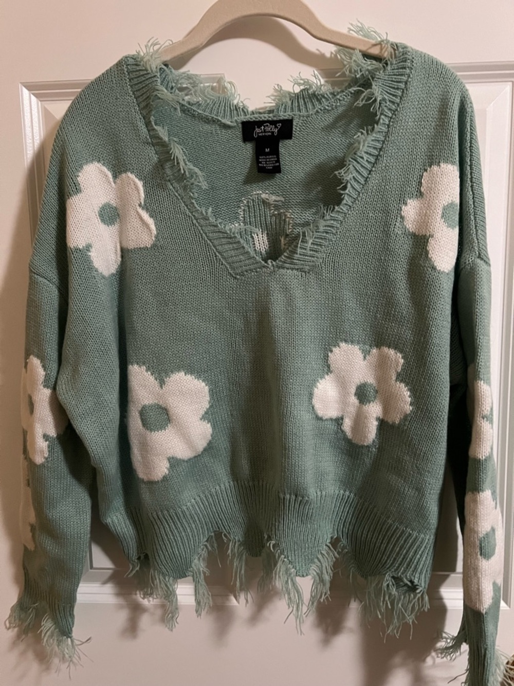 EUC Just Polly distressed sweater. Size M